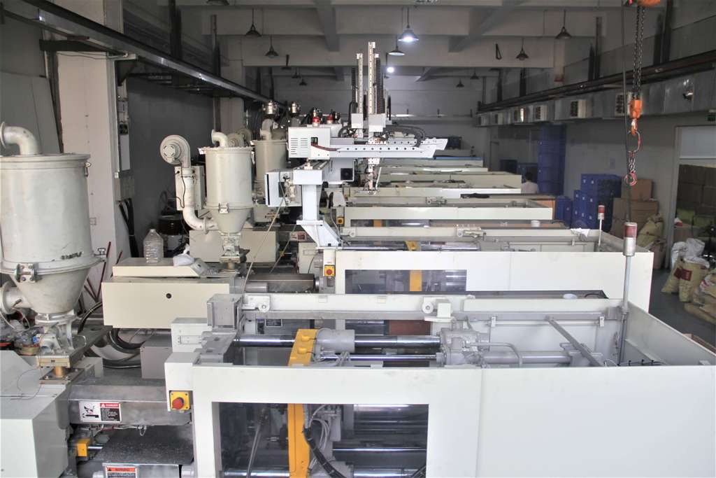amsl-injection-molding -department-haitian-nissei-machine